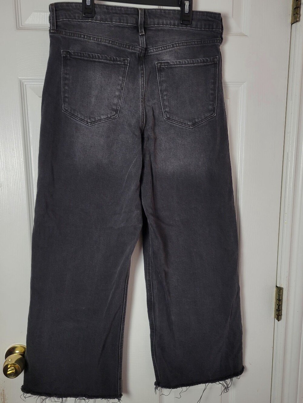 Old Navy Extra High Rise Wide Leg Jeans Frayed Raw Hem Wash Black - Picture 3 of 6